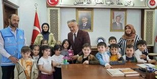 Bayburtlu minikler kumbaralarındaki parayı yetimlerle paylaştı
