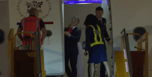 Macron, eşinden tokat yedikten sonra konuştu: 'Şakalaşıyorduk'