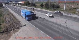 Kütahya’daki trafik kazaları kameralara yansıdı
