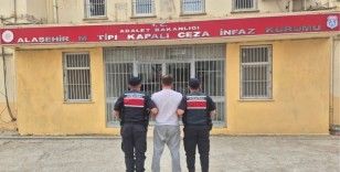 Manisa’da aranan şahıs jandarma operasyonuyla yakalandı
