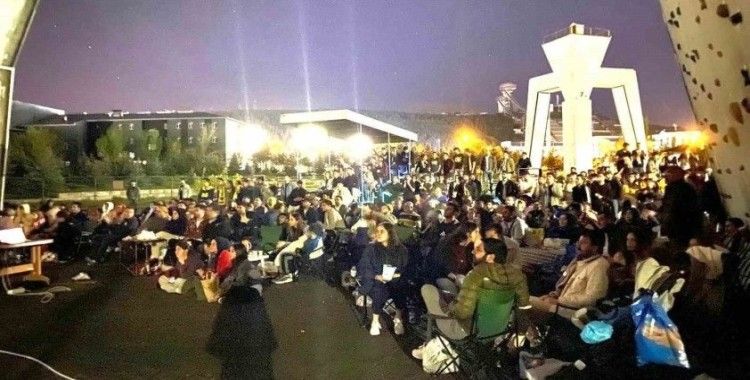 Fenerbahçe için Erzurum’da dev ekran kuruldu