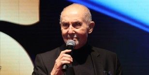 Sanatçı İlhan Şeşen hayatını kaybetti