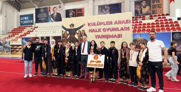 Bitlisli miniklerden halkoyunları yarışmasında büyük başarı