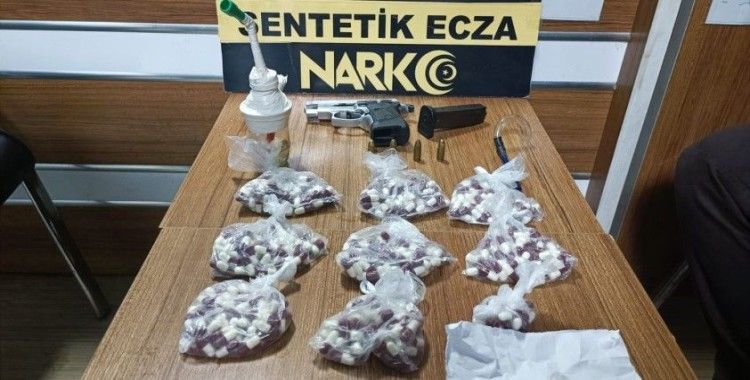Kula’da 479 sentetik hap ele geçirildi