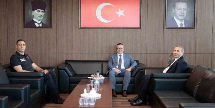 Emniyet Müdürü Kenan Kurt, Biga’da yapımı devam eden Emniyet Müdürlüğü binasında incelemelerde bulundu

