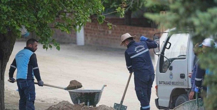 Dolamantepe Mahallesi’nde park ve yol düzenlemesi
