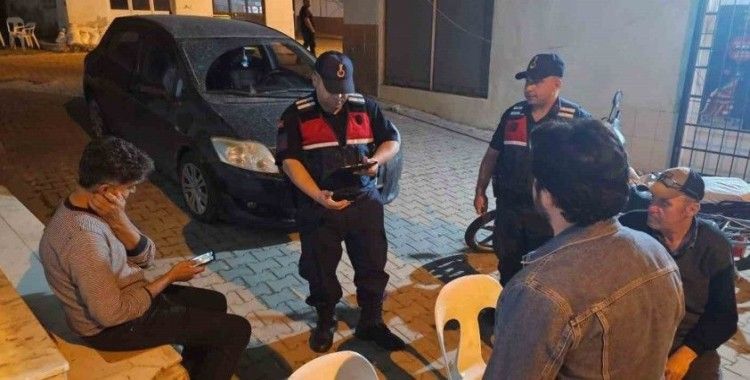 Sıcak Nokta uygulamasında 2 aranan şahıs yakalandı