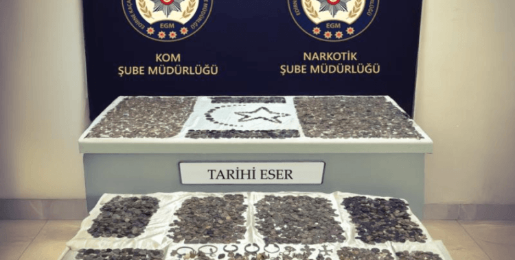 Kapıkule'de tırda 12 bin 770 tarihi eser ele geçirildi