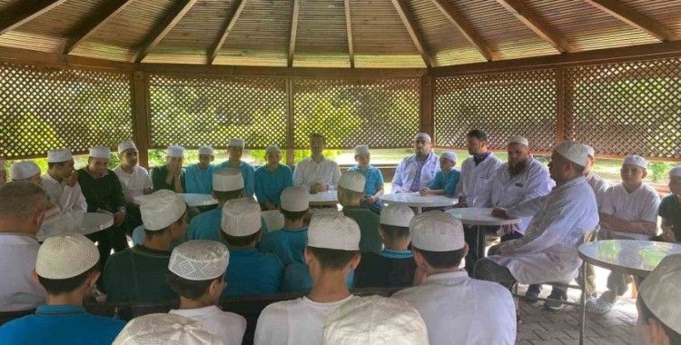 Yatılı eğitim alan öğrencilere ziyaret