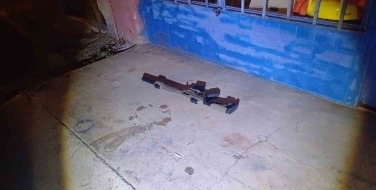 Tekel bayisinde çıkan kavganın ardından polis ekiplerinden kaçan 4 kişi, kovalamaca sonucu yakalandı