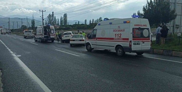 Kastamonu’da iki otomobil çarpıştı: 5 yaralı