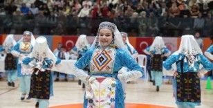 Ümraniye’de halk oyunları şöleni
