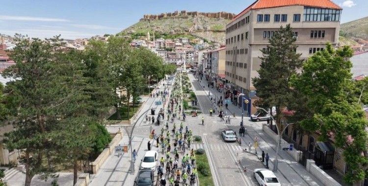 Bisikletliler, farkındalık için pedal çevirdi