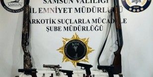 Samsun’da 5 tabanca ele geçirildi: 2 gözaltı

