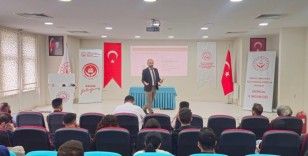 Erzincan’da evlilik kredisine başvuran çiftlere eğitim düzenlendi
