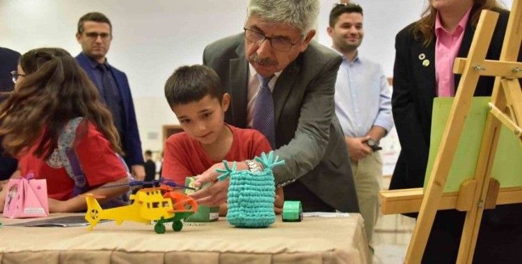MSKÜ’de sosyal sorumluluk projesi: ’Sürdürülebilirliğe merhaba de’ sergisi açıldı