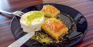 (ÖZEL) Bu yıl baklavanın yanında doldurma revaçta
