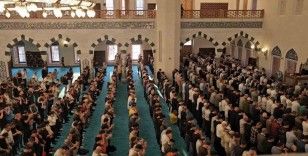 Zonguldak’ta bayram namazı kılındı
