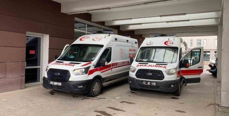 Motosiklet devrildi: 1 yaralı