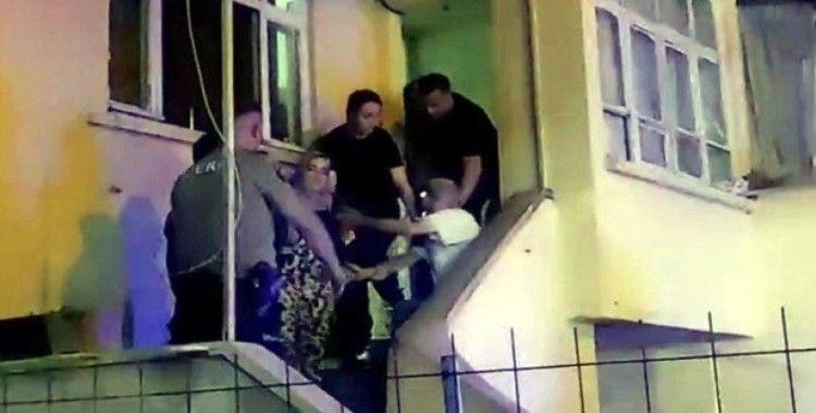 Tartıştığı kişilere bıçak çekmişti, sınır dışı edildi
