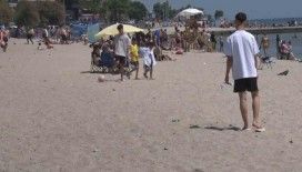 Küçükçekmece’de bayramın 2’nci gününde vatandaşlar sahile akın etti
