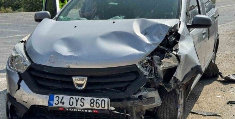 Kastamonu’da iki hafif ticari araç çarpıştı: 1 yaralı
