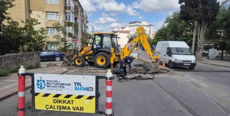 Yaya ve araç trafiği için yapım ve onarım hamlesi
