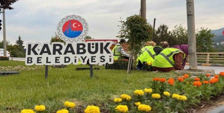 Karabük Belediyesi kenti çiçeklerle renklendiriyor