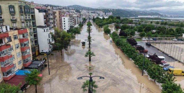 Ersoy: "Karadeniz Sahil Yolu baraj görevi gördü; Trabzon’da ‘Şehir seli’ oluştu"