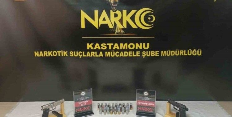 Yatağının altındaki uyuşturucuyla yakalanan sanığın yargılanmasına başlandı
