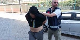 Samsun’da sitenin bahçesinden piknik masası çalan şahıs tutuklandı
