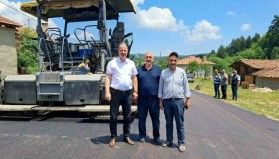Pazaryeri’nde köy yolları sıcak asfaltla buluşuyor