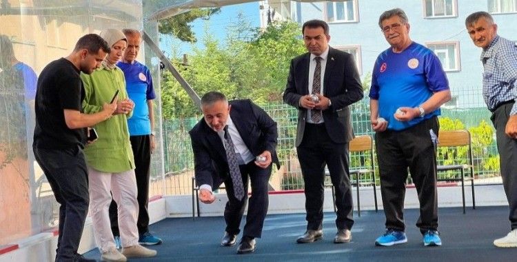 Bilecik’te yaşlıların bocce merakı