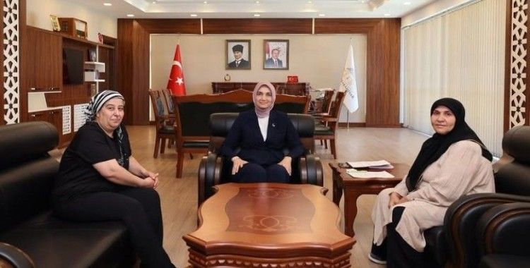 Vali Yiğitbaşı, şehit ailesini makamında ağırladı