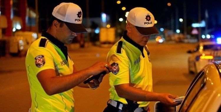 Isparta’da gece denetimi: 1 saatte 117 kişi kontrol edildi