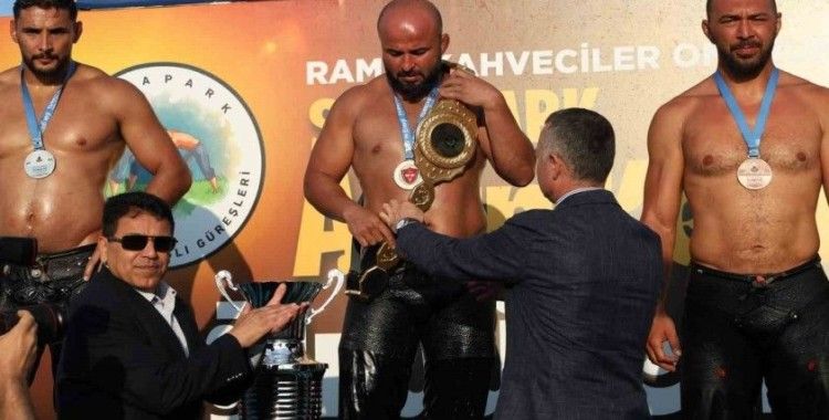 Orhan Okulu, Sekapark’ta altın kemerin sahibi oldu