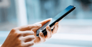 İtalya'da liselerde öğrencilerin cep telefonu kullanması yasaklandı