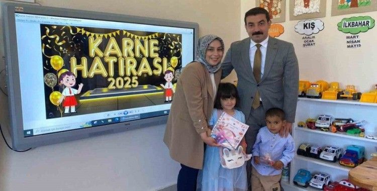 Arpaçay’da öğrencilerin karne heyecanı
