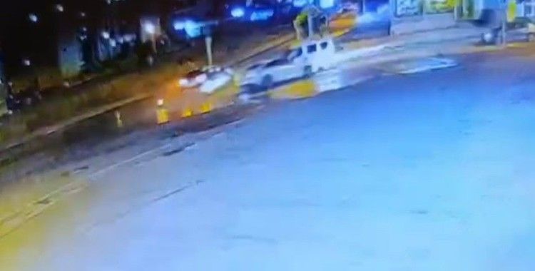 Edirne’de 4 aracın karıştığı zincirleme kaza kamerada