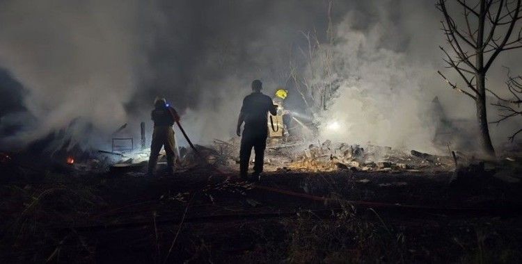 Mudanya’da bağ evi alevlere teslim oldu