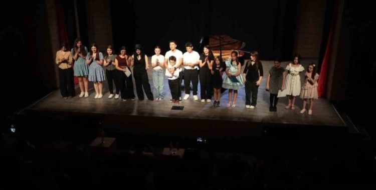 Odunpazarı Belediyesi Piyano Atölyesi’nden unutulmaz yıl sonu konseri