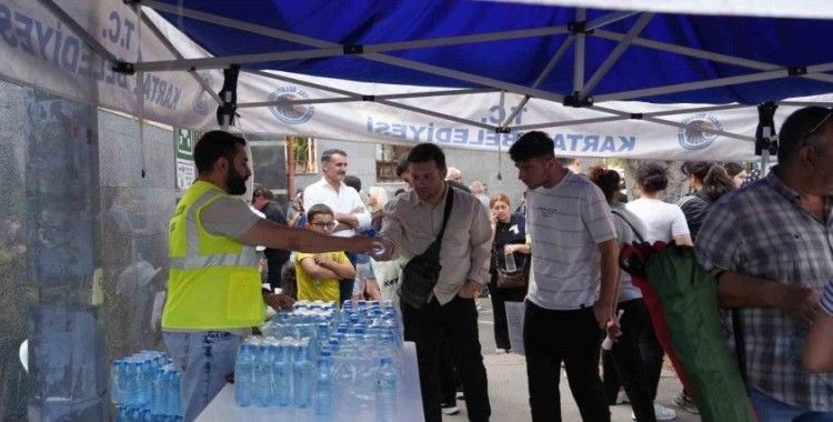 Kartal Belediyesi ekipleri, YKS heyecanında öğrencileri yalnız bırakmadı