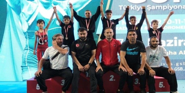 Serbest Güreş Türkiye Şampiyonasında Bilecikli sporcuları büyük başarılara ulaştı