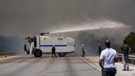 İzmir Valisi Elban'dan iddialara yanıt: Sabotaj ihtimali şu an görünmüyor, Çeşme'deki yangın elektrik hattından çıkmış