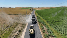 Diyarbakır'ın Çınar ve Bismil ilçesini birbirine bağlayan yol asfaltlanıyor