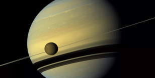Bilim dünyası heyecanlı: NASA, Titan'da hücre benzeri yapılar keşfetti
