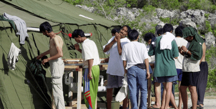Avustralya'dan tartışmalı karar: Yüzlerce mülteci Nauru Adası'na gönderilecek