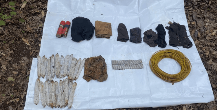 Hatay'da PKK mağarasına operasyon: Patlayıcı ve yaşam malzemesi ele geçirildi