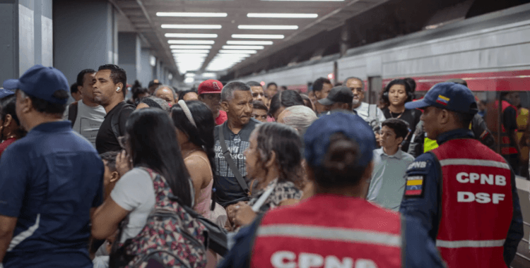 Karayipler'deki askeri tatbikat sonrası Venezüella'da afet ve silahlı çatışma tatbikatı yapıldı