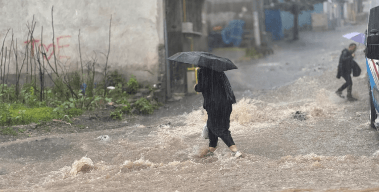 Meteoroloji saat verdi: 2 bölgede kuvvetli sağanak yağış bekleniyor, sel riski var